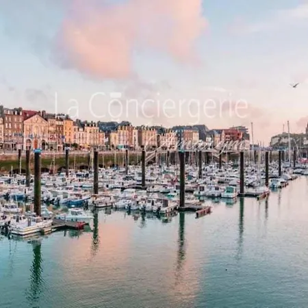 Appartement Vue Sur La Plage De Dieppe Daire *